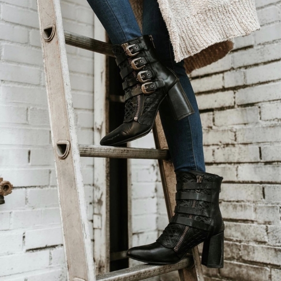 FreeBird JULIA Black Bootie size 9 - Picture 2 of 14